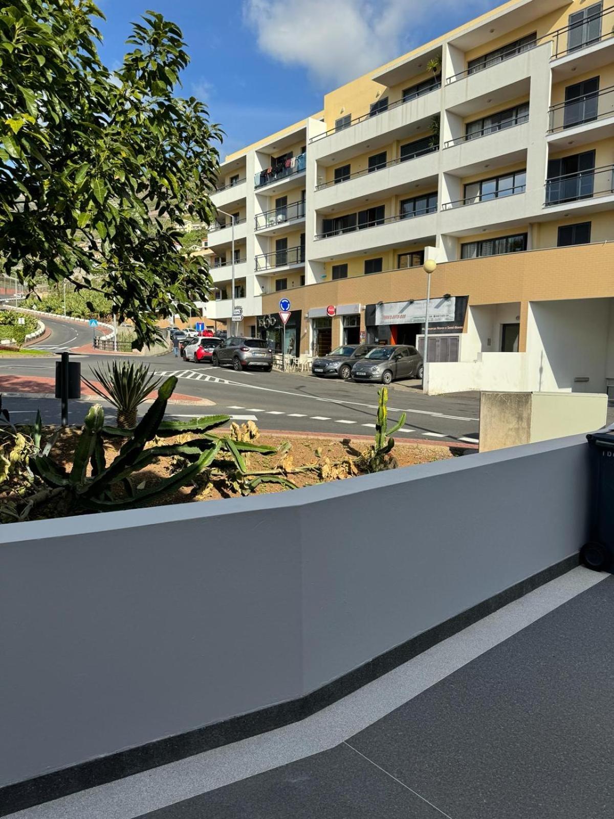 Alforra Residence 1-T2-Centro-Praias-Levadas กามารา ดิ โลบุช ภายนอก รูปภาพ