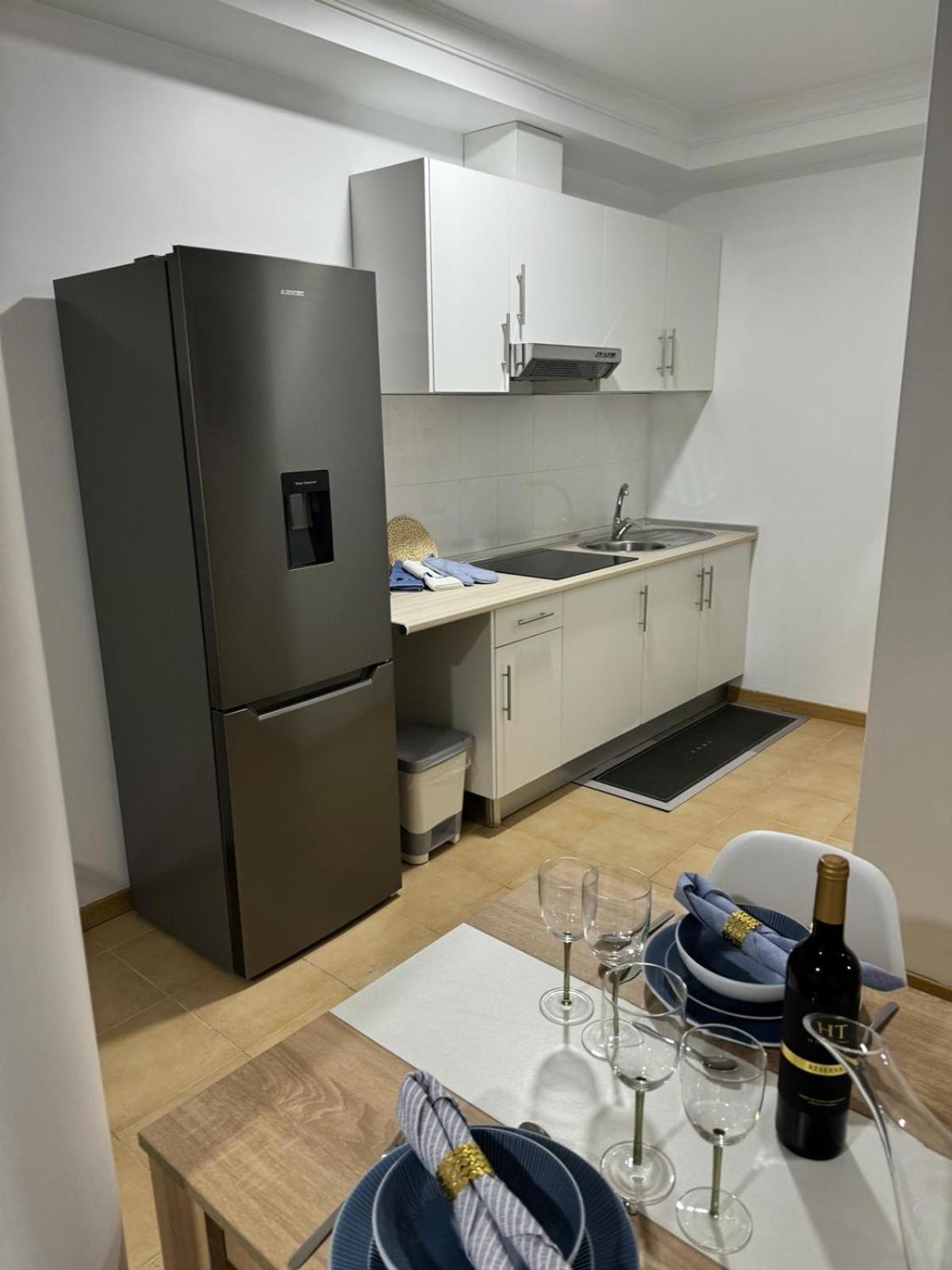 Alforra Residence 1-T2-Centro-Praias-Levadas กามารา ดิ โลบุช ภายนอก รูปภาพ