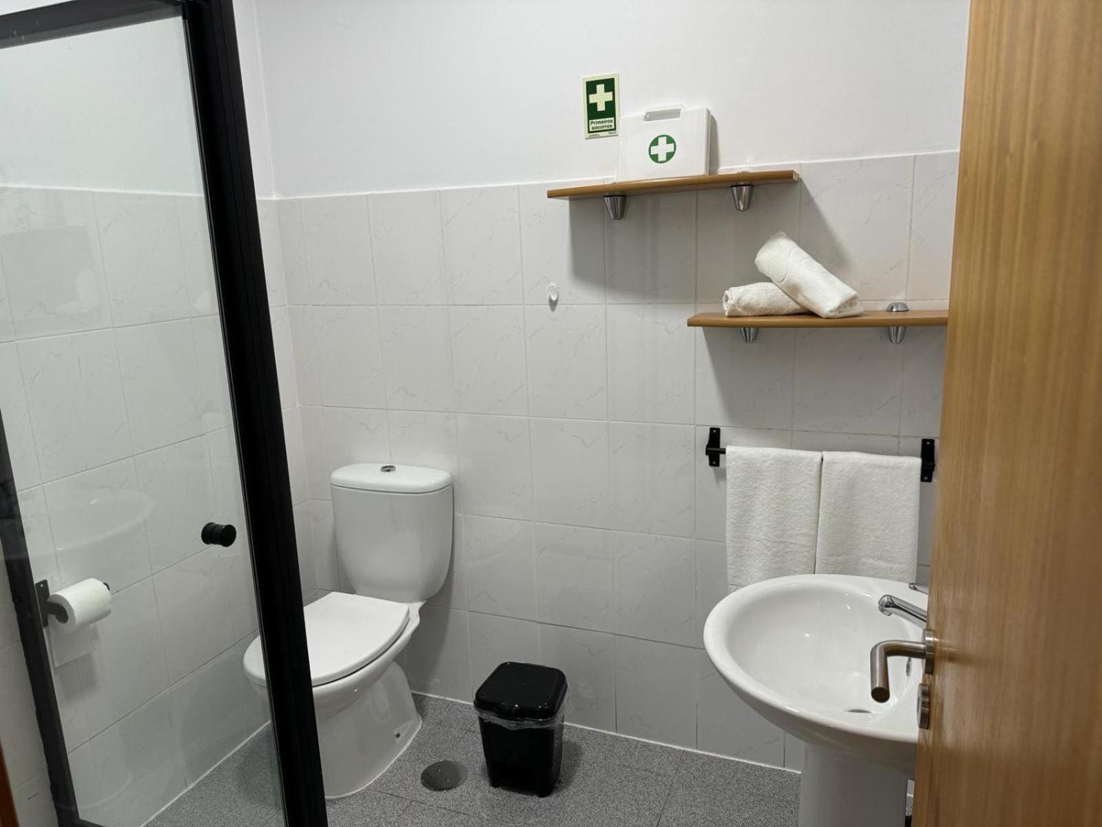 Alforra Residence 1-T2-Centro-Praias-Levadas กามารา ดิ โลบุช ภายนอก รูปภาพ