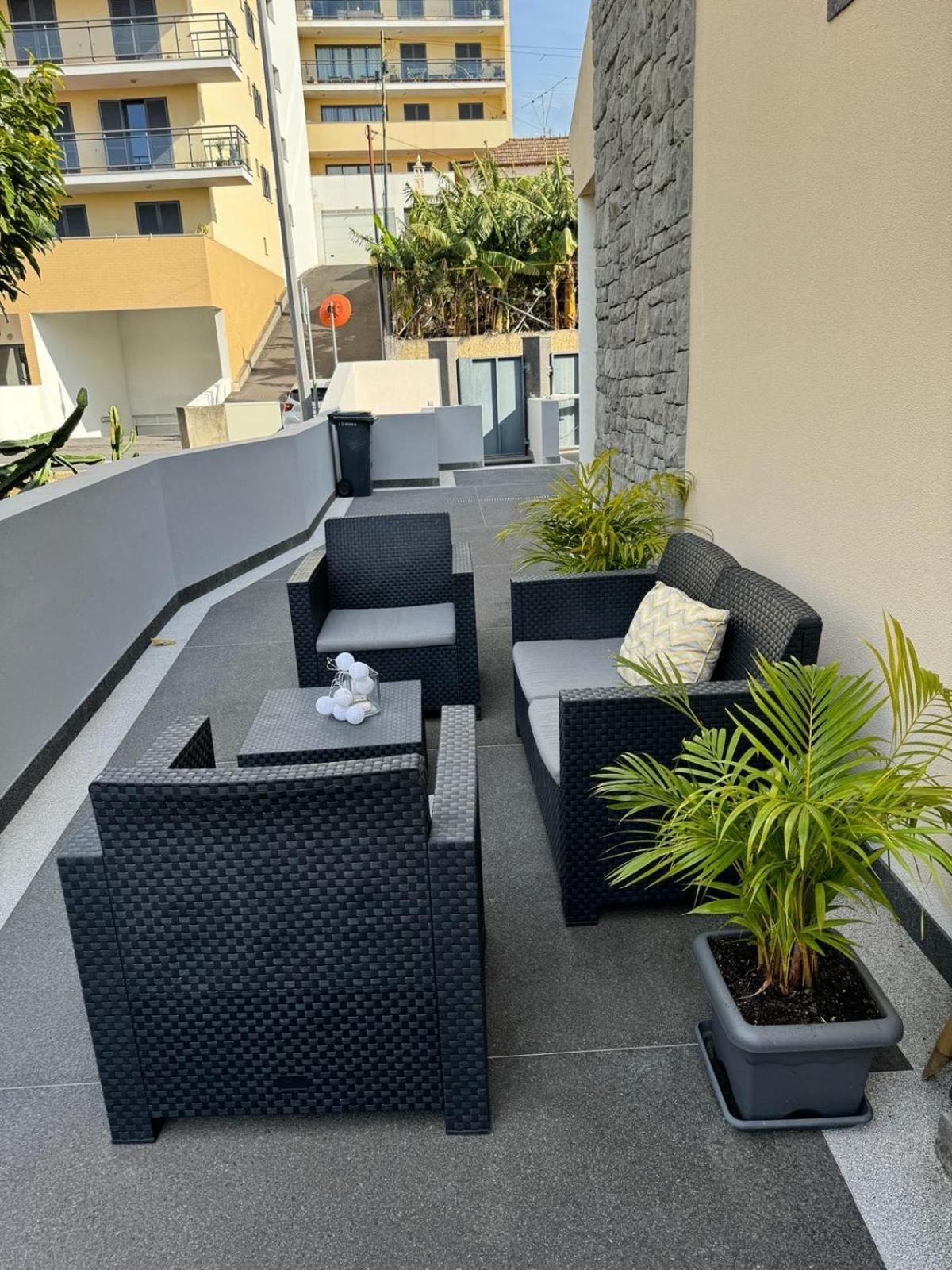 Alforra Residence 1-T2-Centro-Praias-Levadas กามารา ดิ โลบุช ภายนอก รูปภาพ